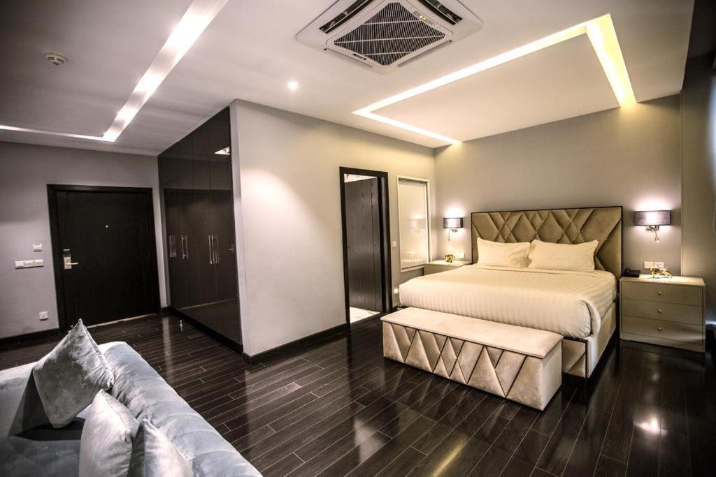 Grand Ittehad Boutique Hotel Лахор Екстериор снимка